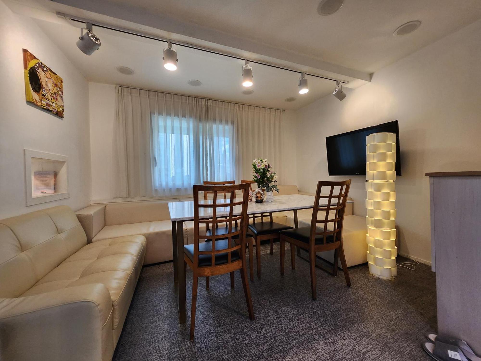 Olive Hostel W Сеул Экстерьер фото